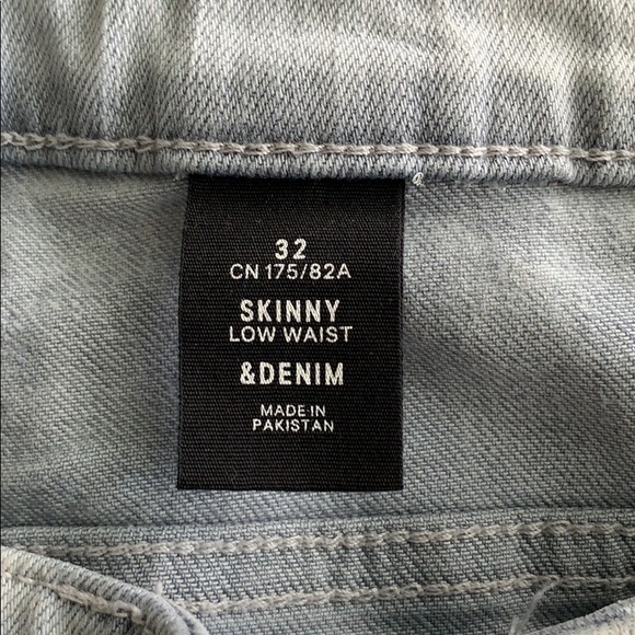 Size 32 Ripped Skinny Jeans - Picture 4 of 5